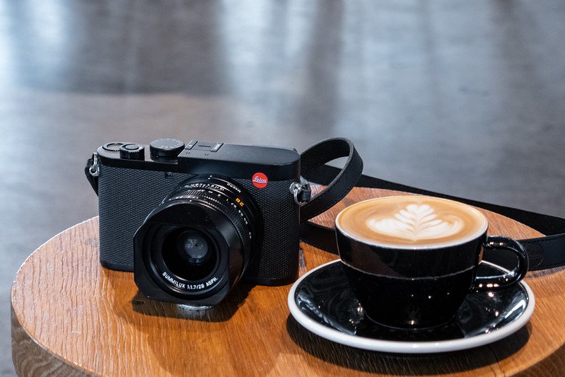 Leica Q2 comparison coffee